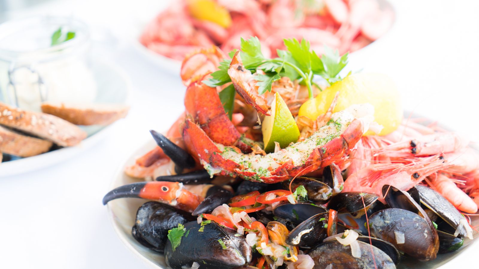 Platter of mussels, shrimp and crab